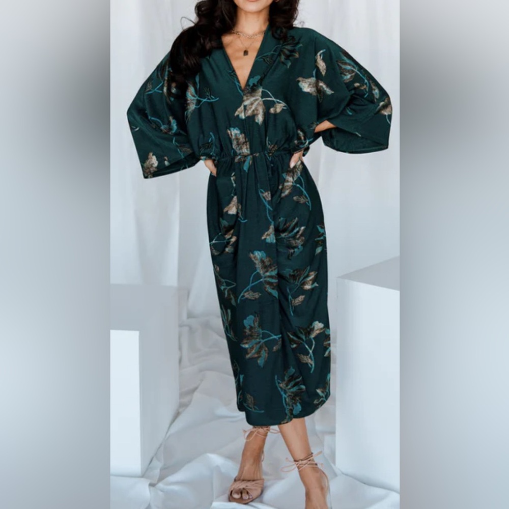 Baltic Born Shannan Ruched jade floral shimmer midi dress size Large